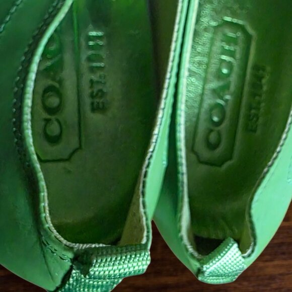 COACH LEATHERWARE (3.5 / 5.5-6   ) Lime Green Leather Lace Up Sneakers - Picture 8 of 16